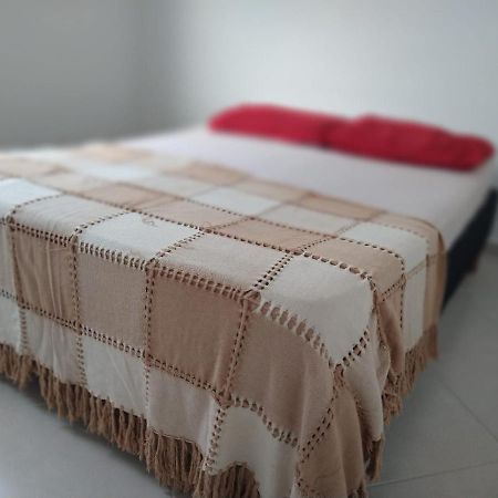 Morada Das Cassias Apartment กวาราปารี ภายนอก รูปภาพ